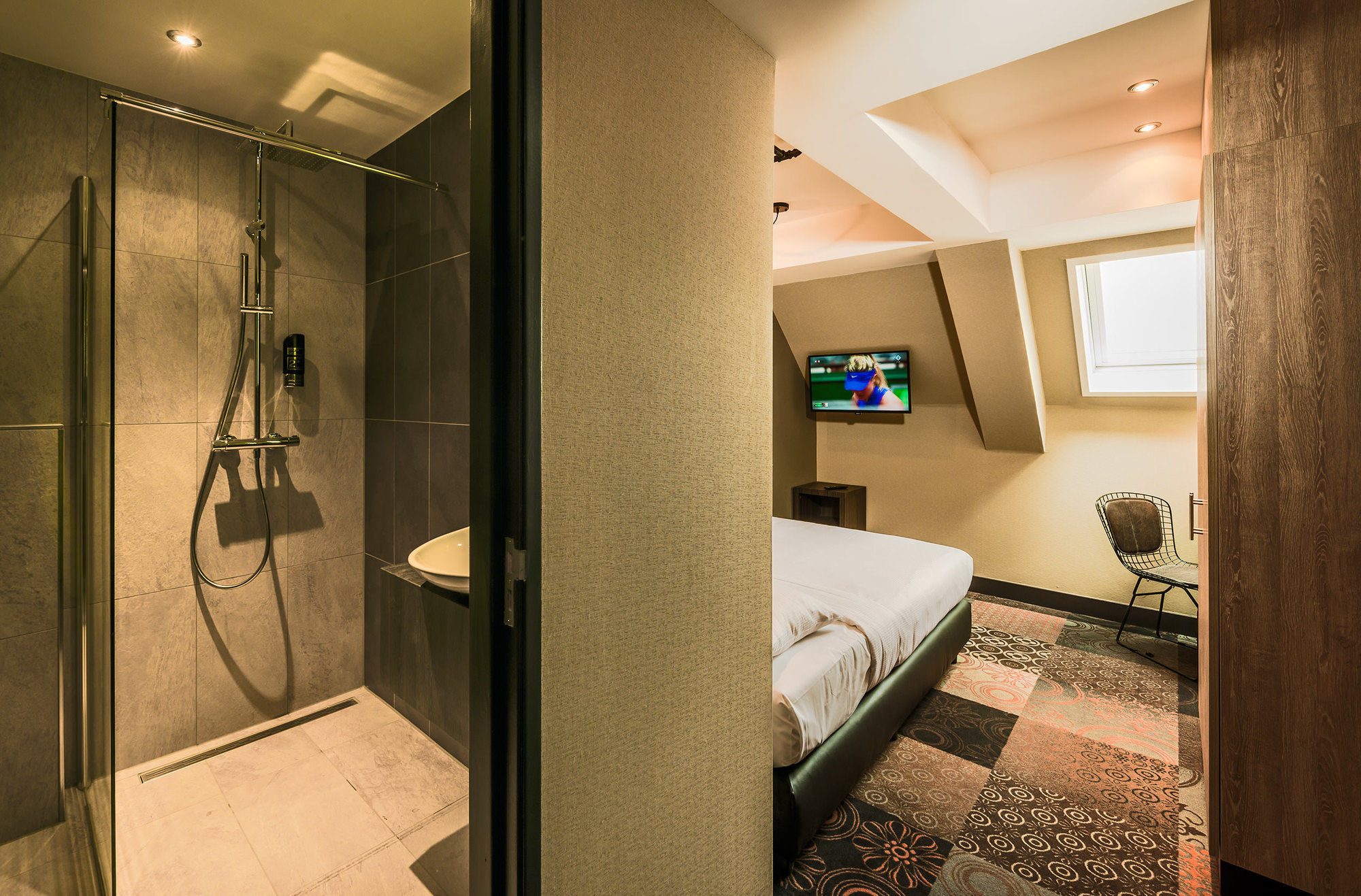 Фото The Alfred Hotel