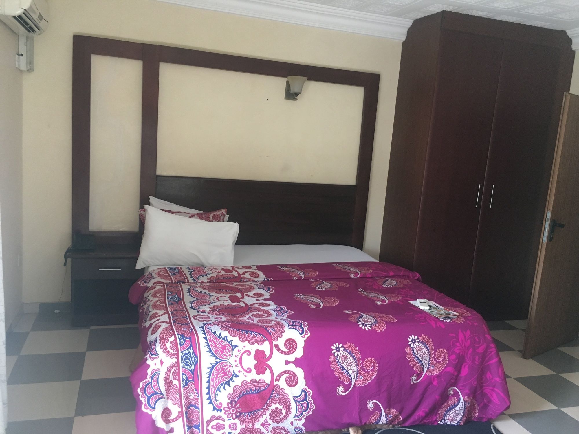 Фото Hymax Grace Hotel and Suites