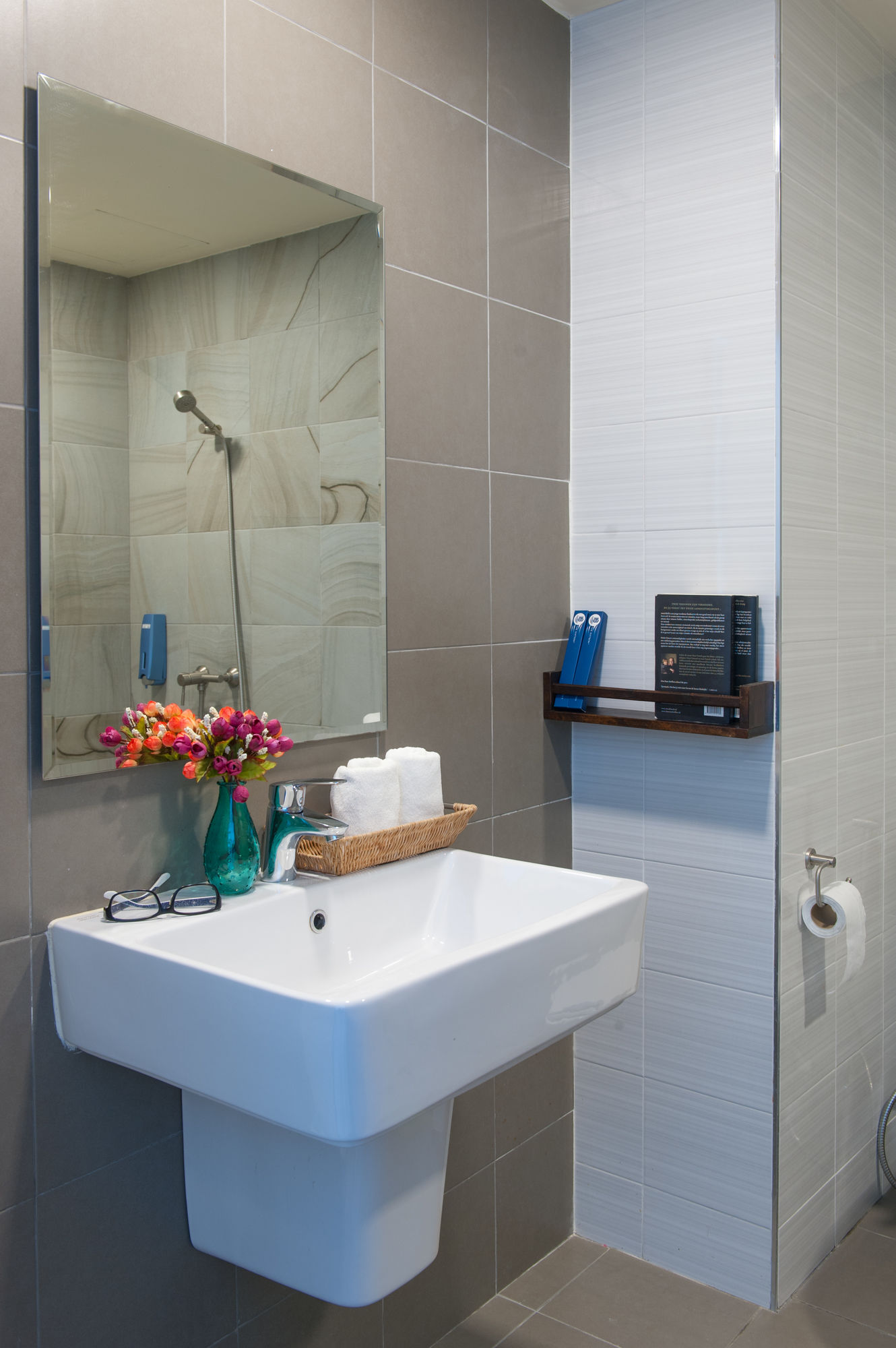 Фото The Sixteenth Naiyang Beach Hotel