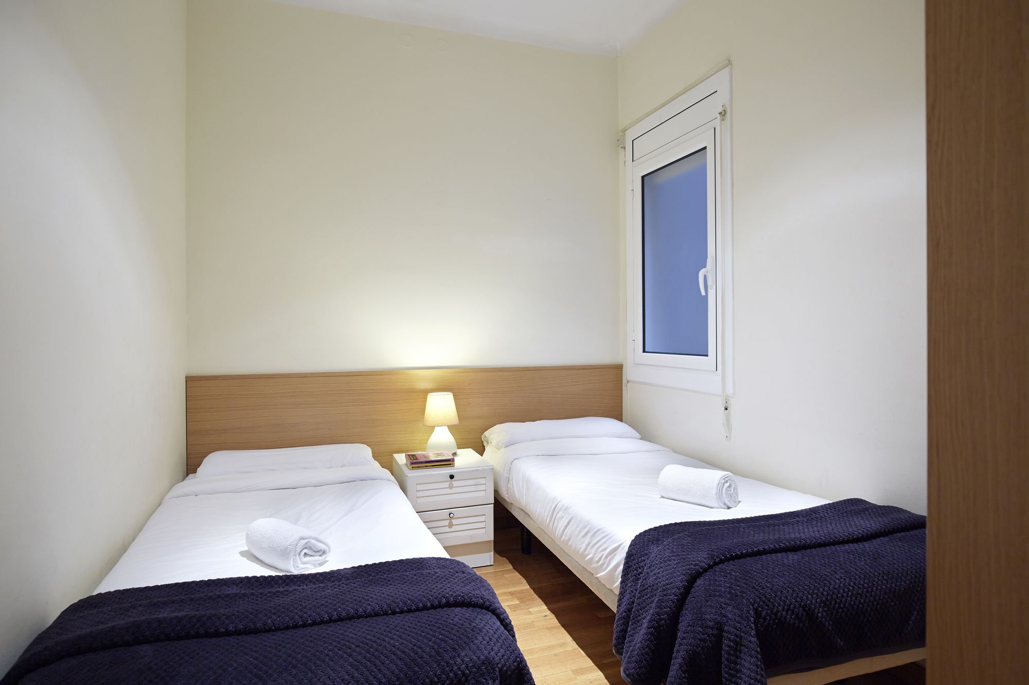 Фото AinB Diagonal Francesc Macia Apartments