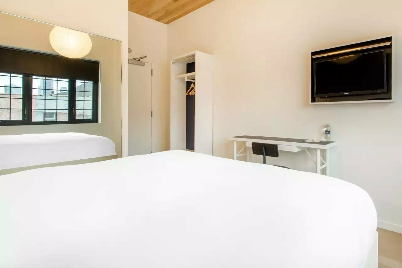 Фото Gowanus Inn and Yard