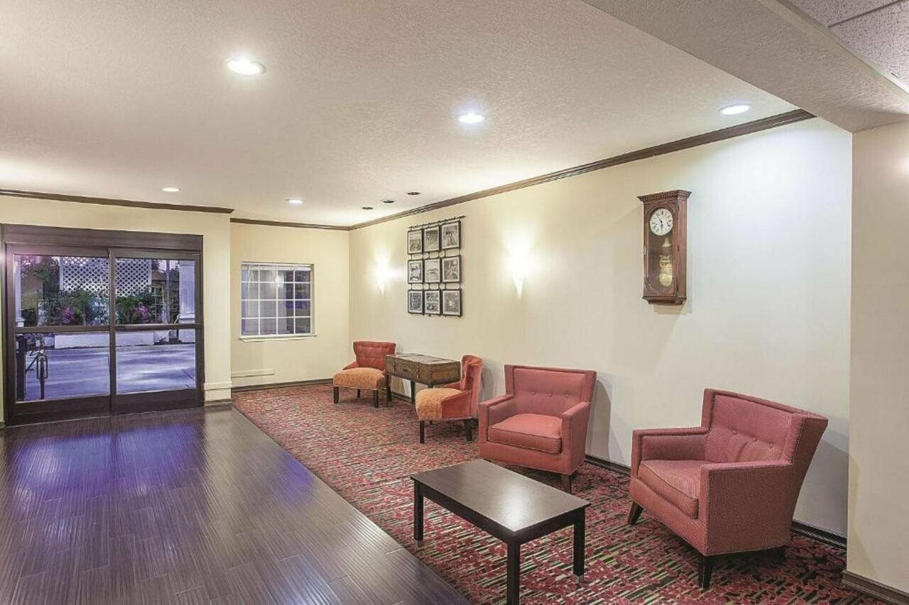 Фото La Quinta Inn & Suites by Wyndham Davis