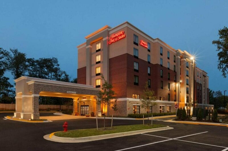 Гостиница Hampton Inn & Suites Camp Springs Andrews Afb