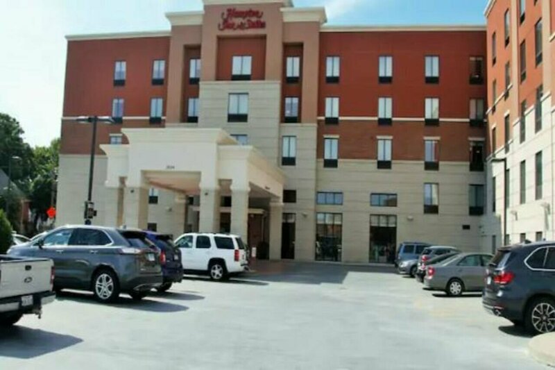Гостиница Hampton Inn & Suites Cincinnati/Uptown-University Area в Цинциннати