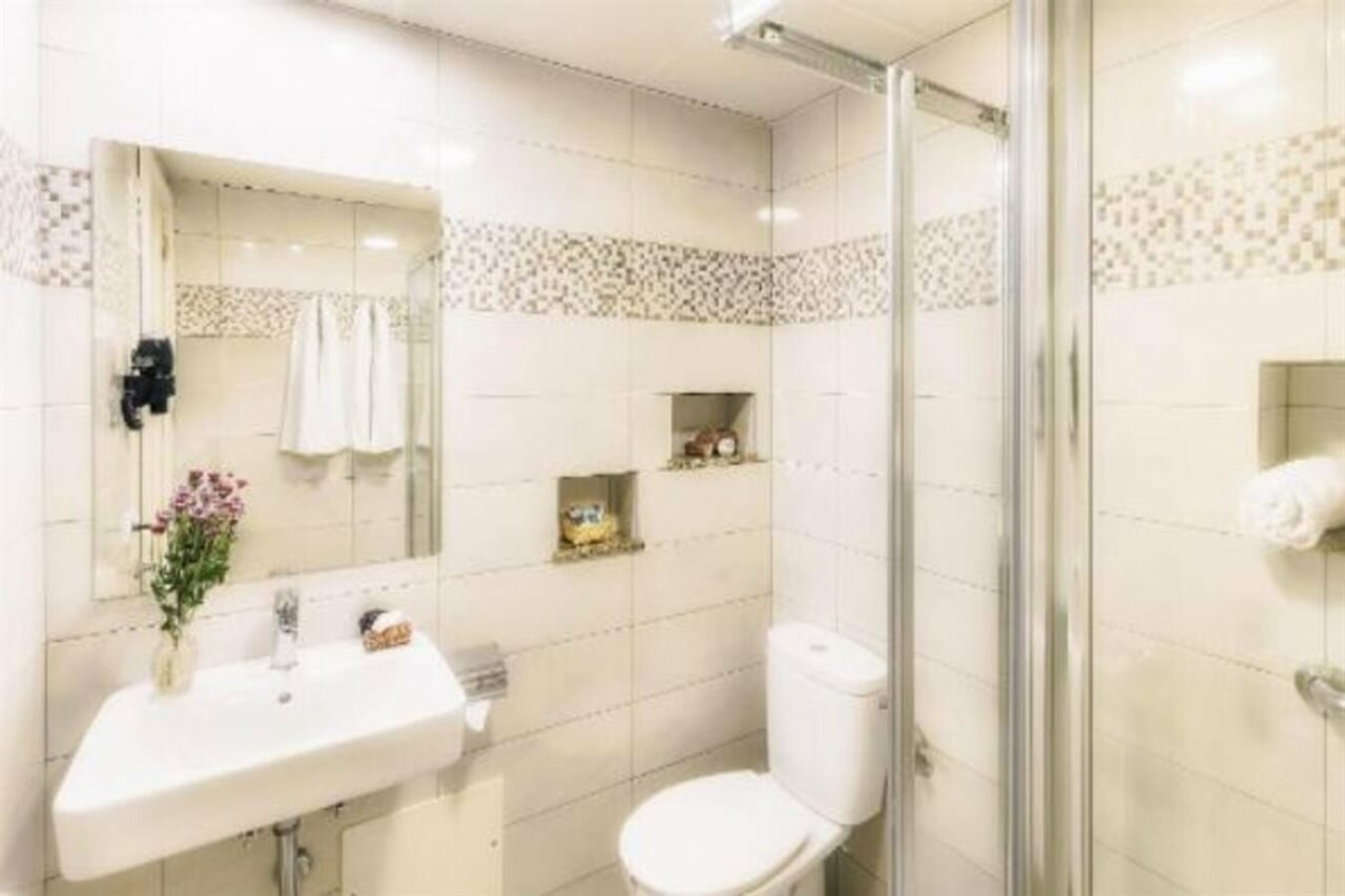 Фото Apartamentos Livvo Oasis