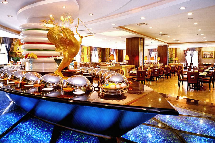 Фото Royal International Hotel