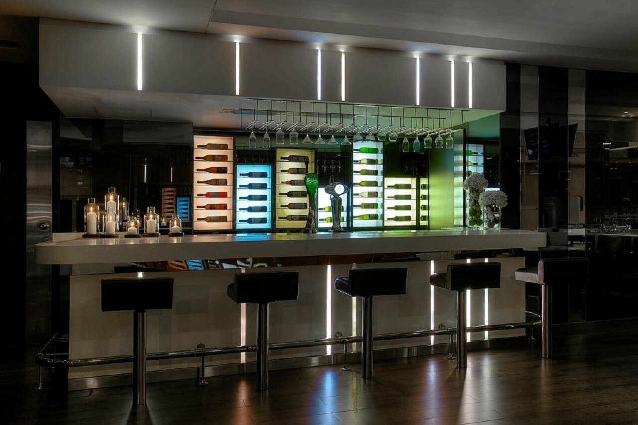 Фото Stanford Hotel