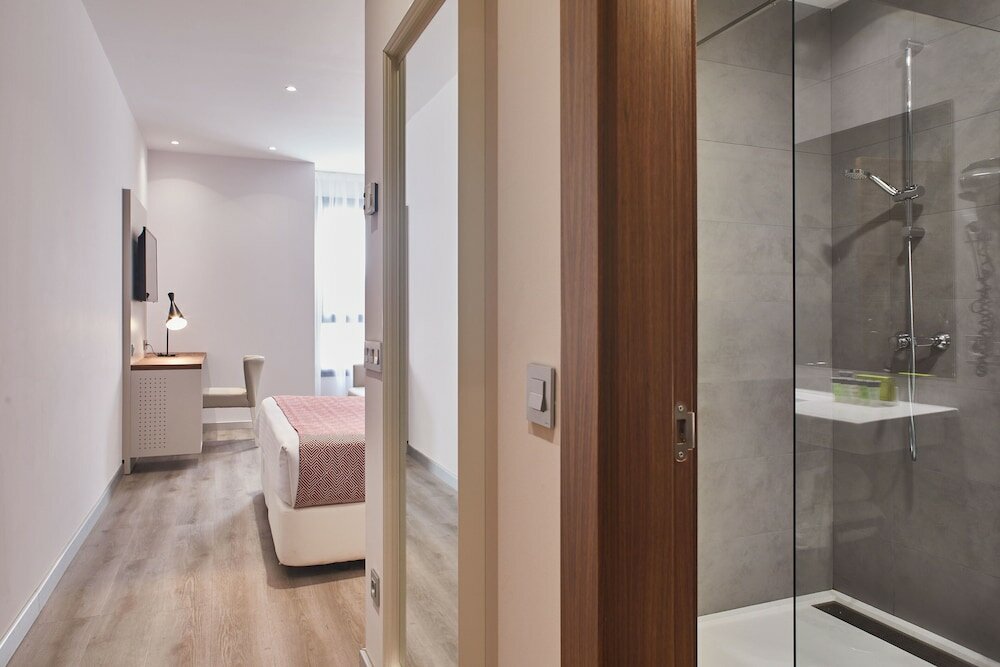 Фото Hotel Silken Rona Dalba