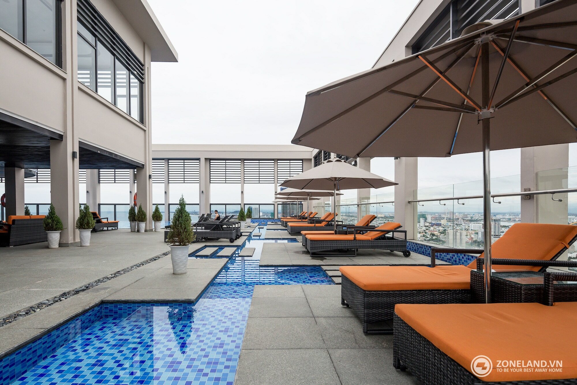 Фото Zoneland Premium Luxury Apartments