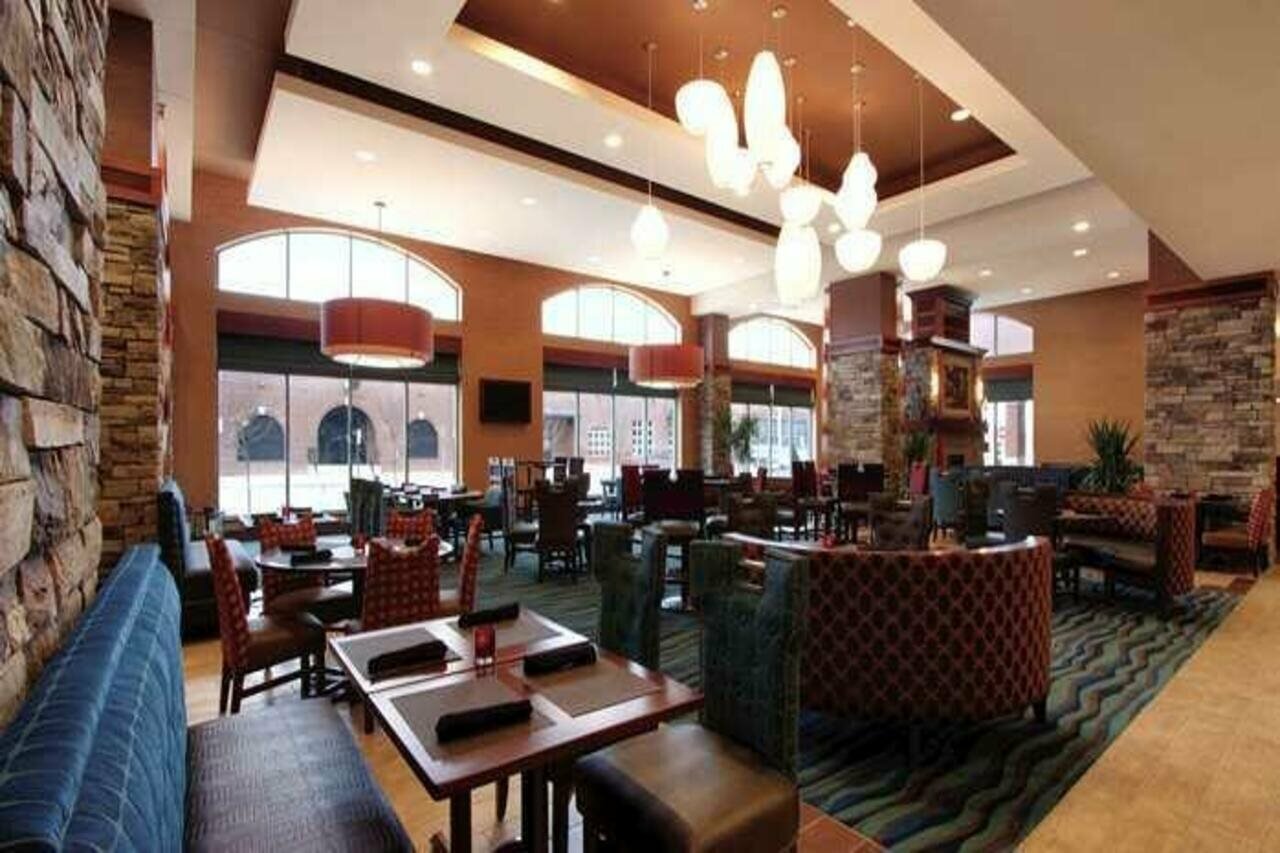 Фото Hilton Garden Inn Oklahoma City Bricktown