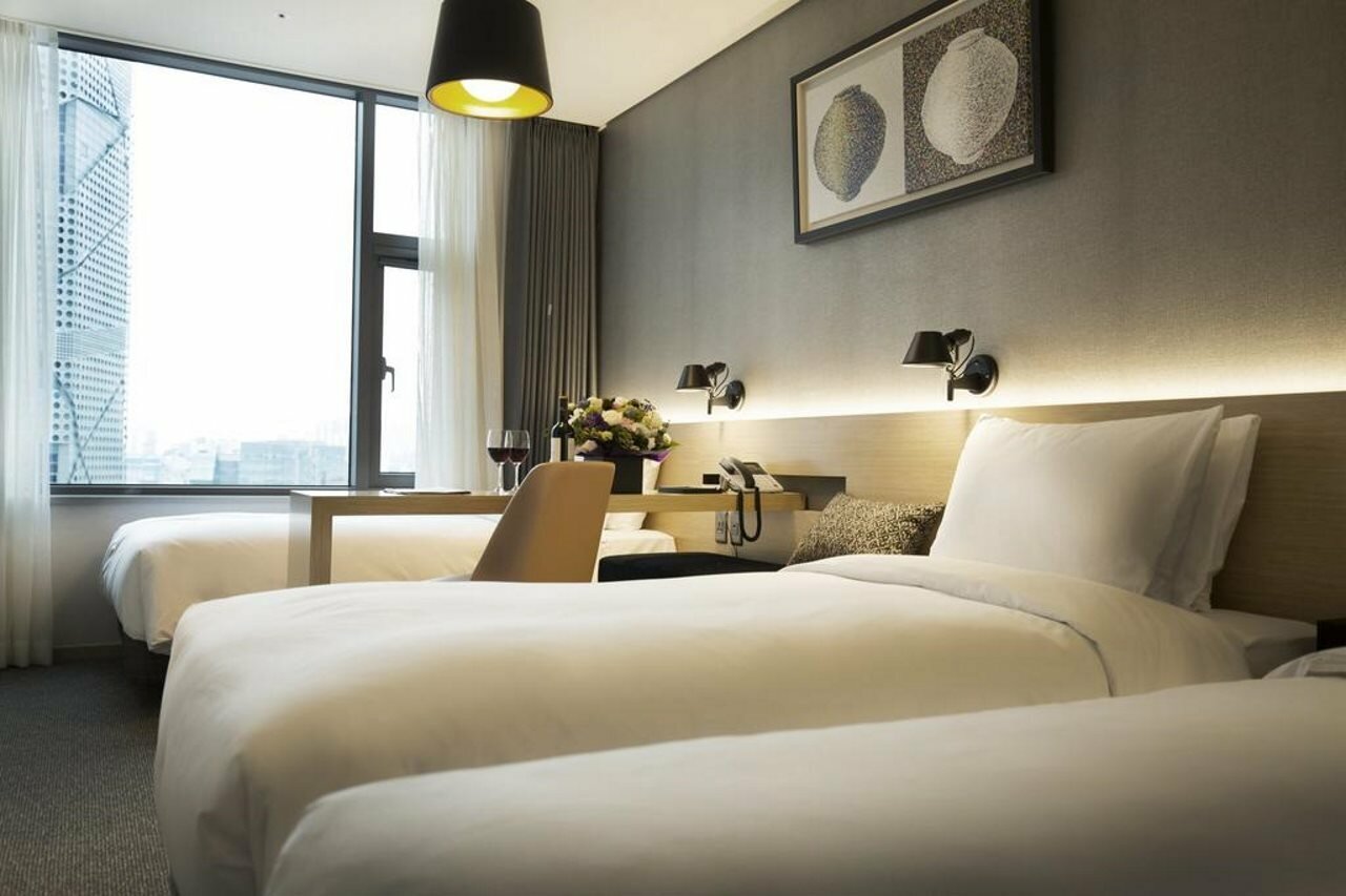 Фото отеля 2