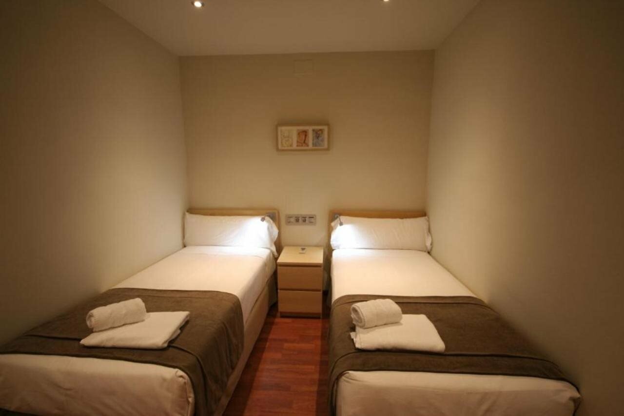 Фото Apartamentos Turisticos Madanis