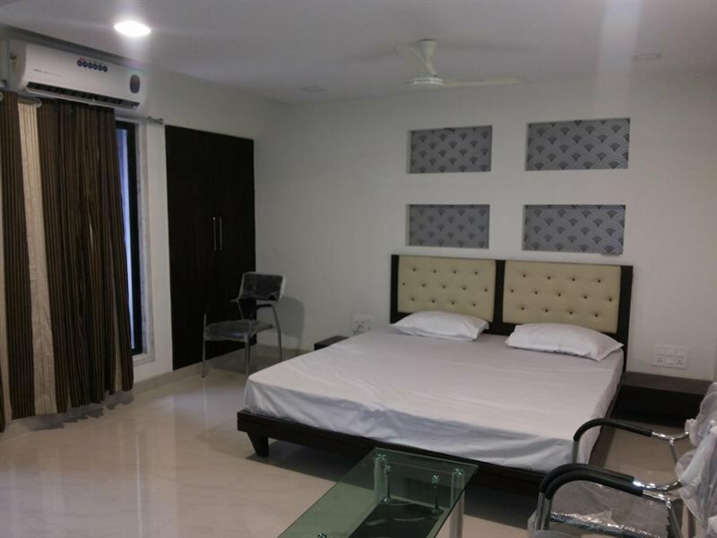 Фото Oyo 8311 Hotel Galaxy Residency