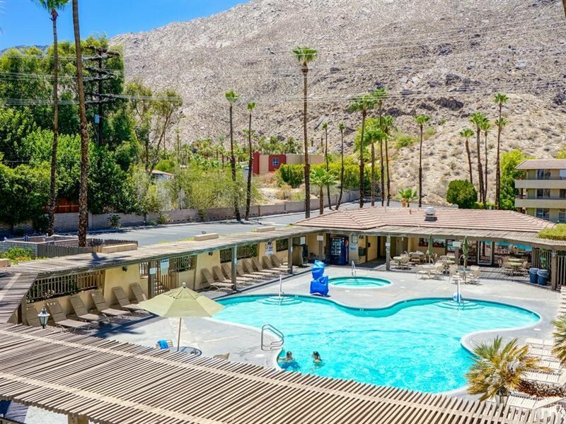 Фото Vagabond Motor Hotel