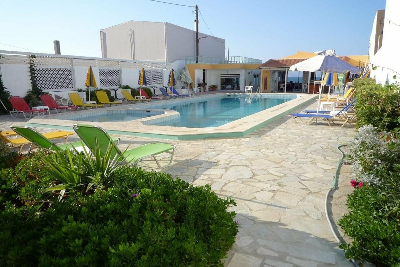 Фото Haris Apartments