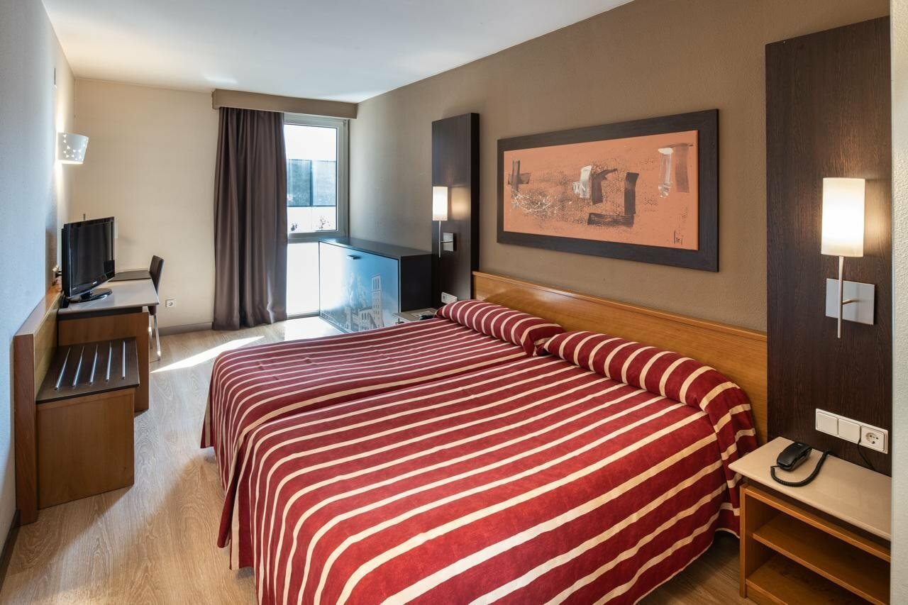 Фото Catalonia Bristol