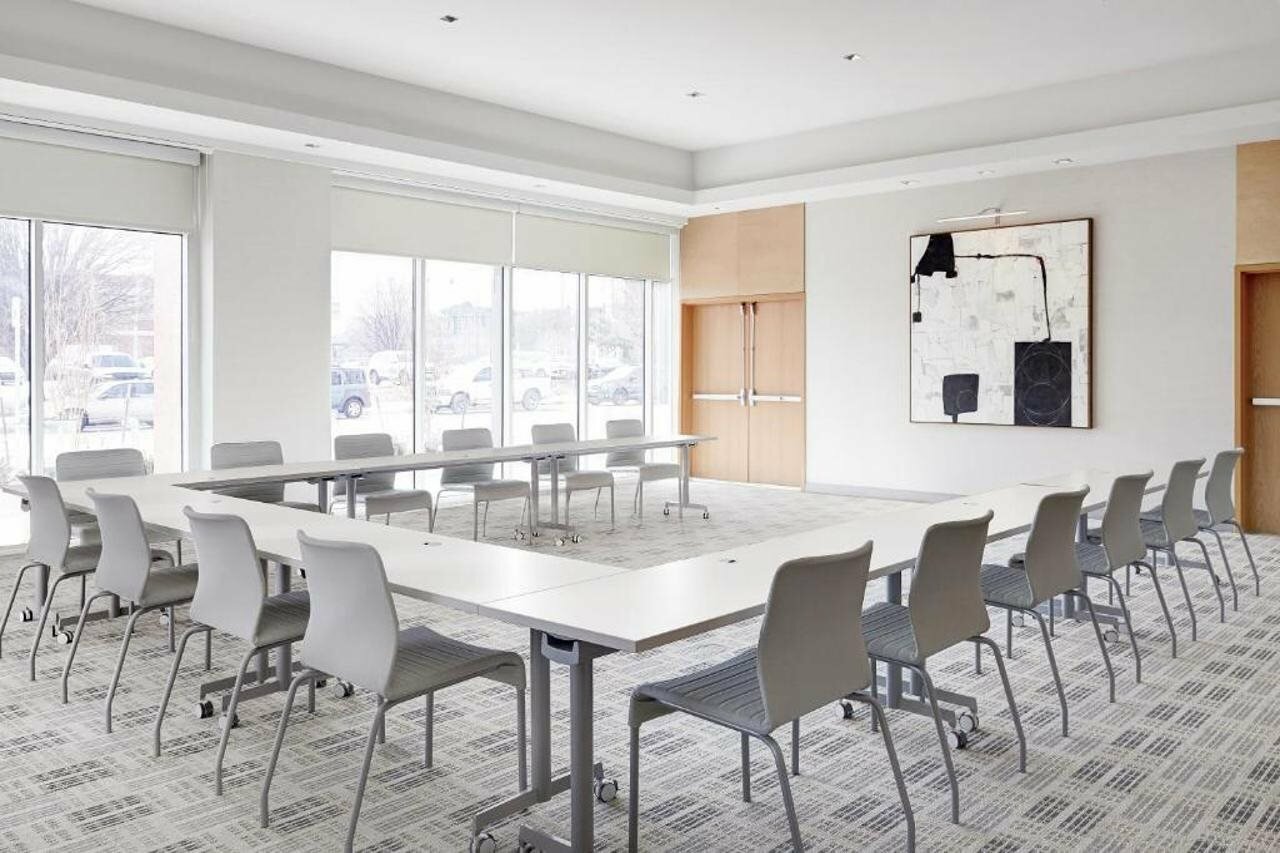 Фото Ac Hotel by Marriott Oklahoma City Bricktown