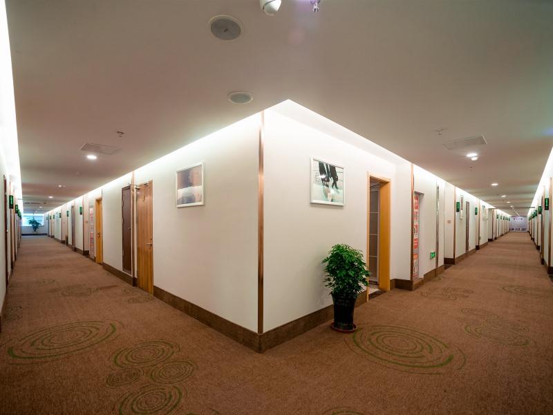 Фото Отель GreenTree Inn Jiangsu Suzhou Zhangjiagang Tangsi T