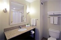 Фото Holiday Inn Express Hotel & Suites Grand Rapids-North, an Ihg Hotel