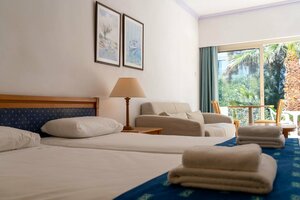 Гостиница Paphos Gardens Holiday Resort