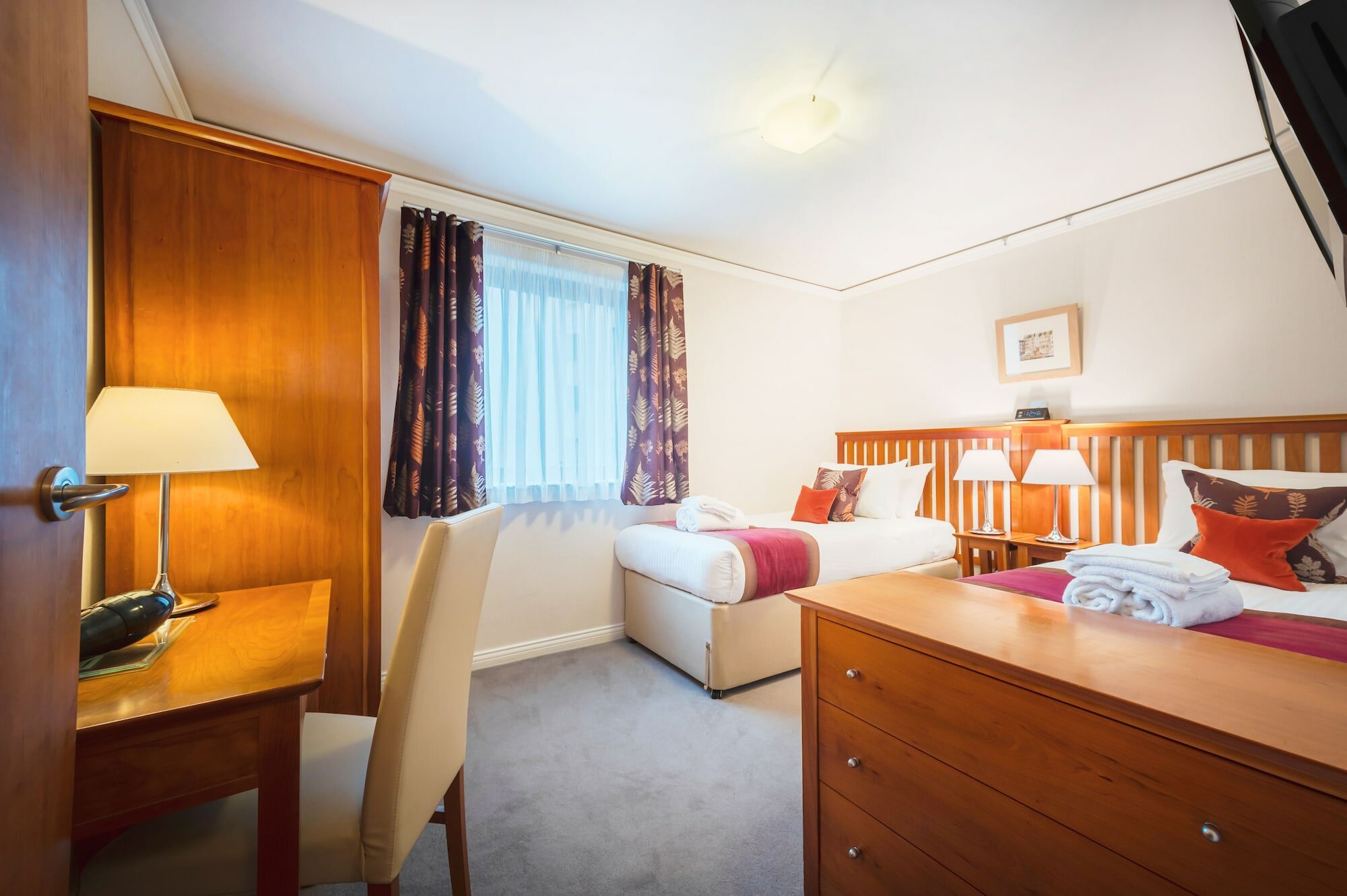 Фото The Knight Residence Apartments by Mansley