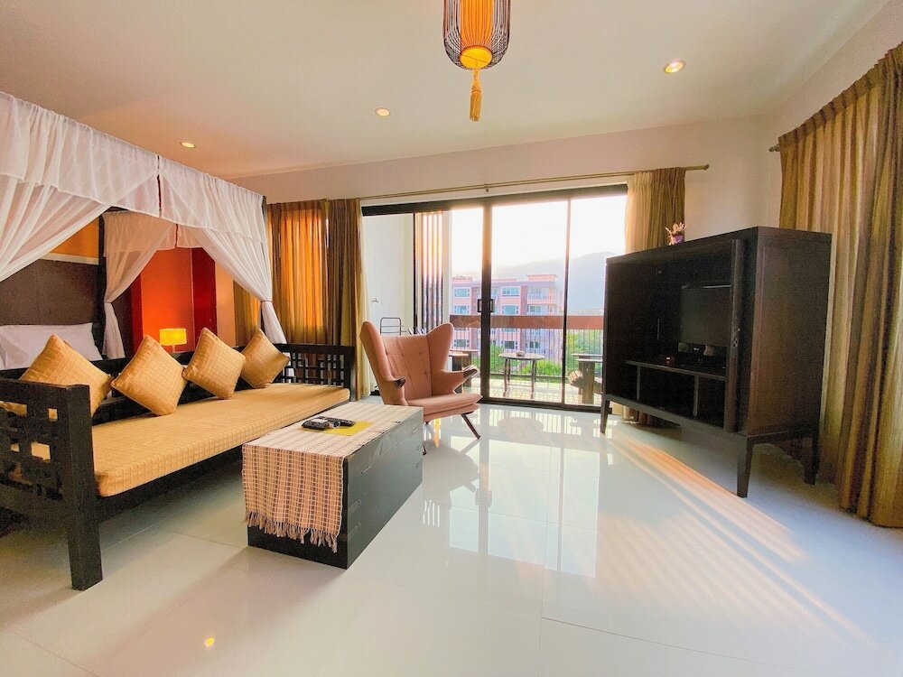 Фото The Empire Nimman