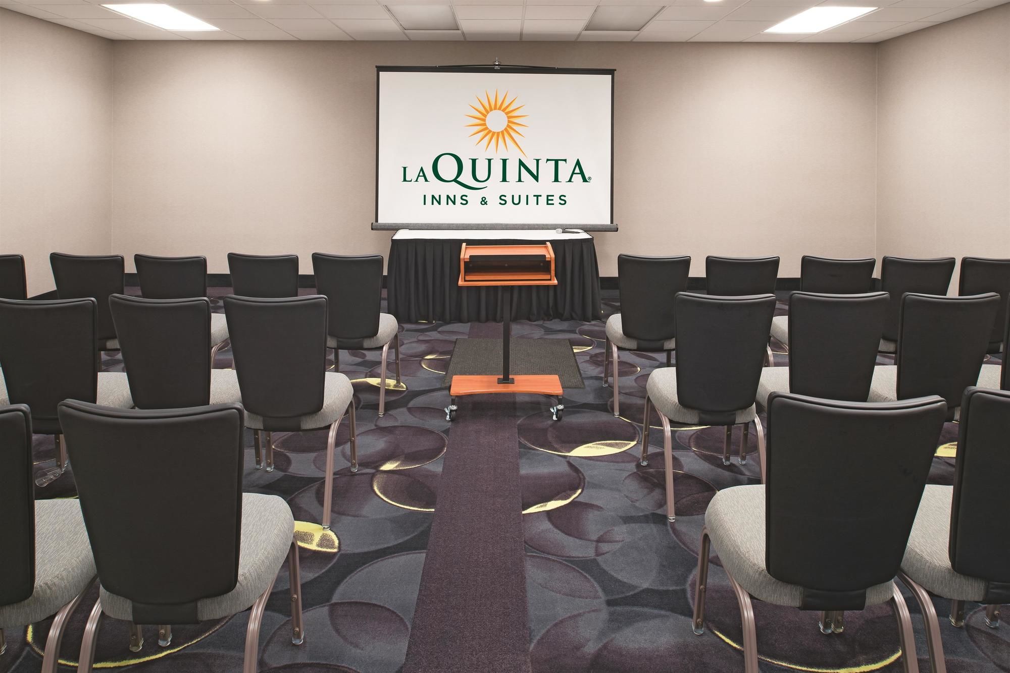 Фото La Quinta Inn & Suites by Wyndham Tacoma - Seattle