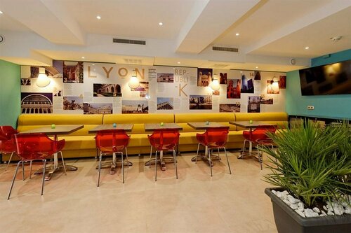 Внешний вид отеля Republik Hotel в Лионе, фото 5