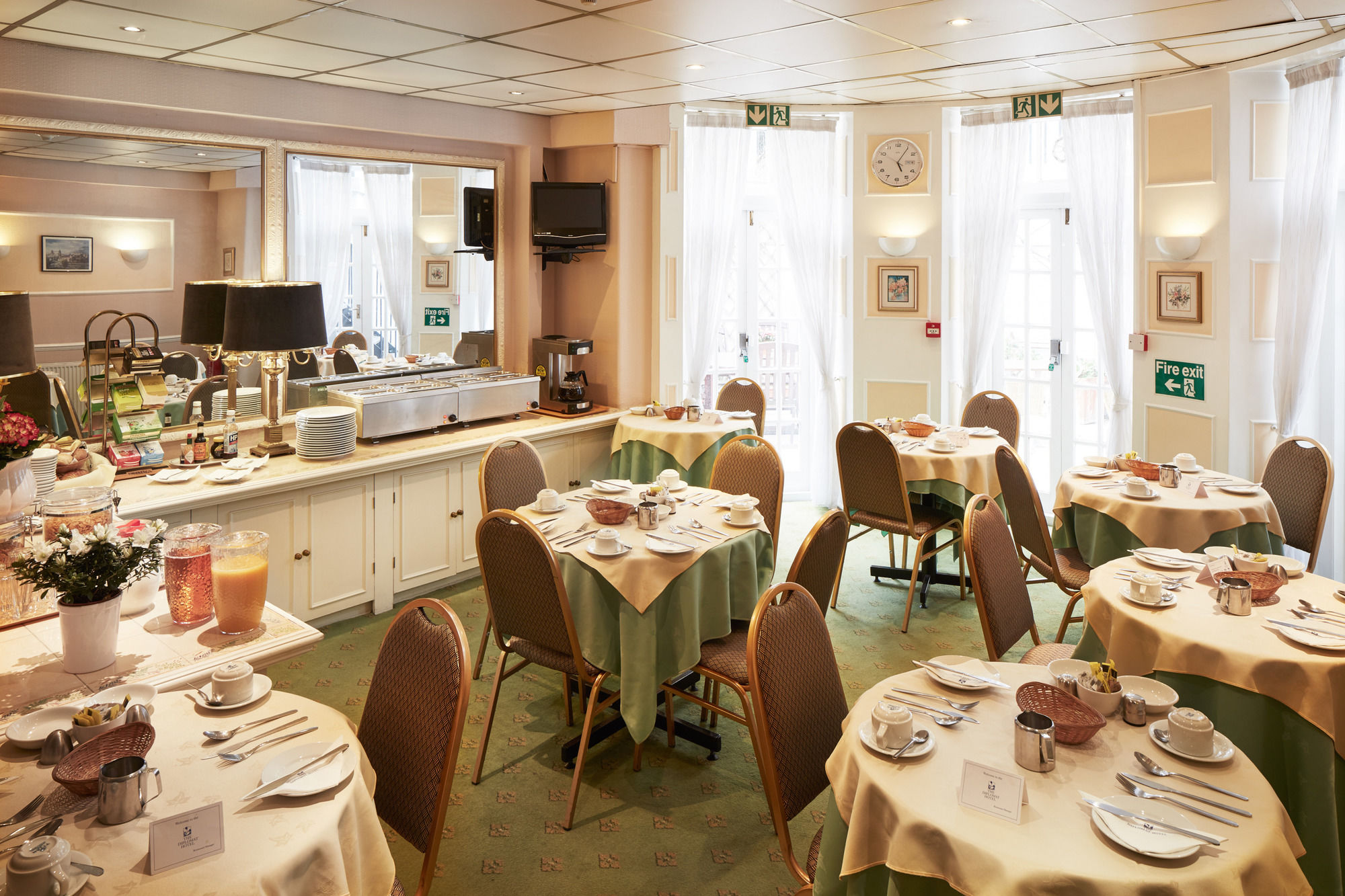 Фото The Diplomat Hotel