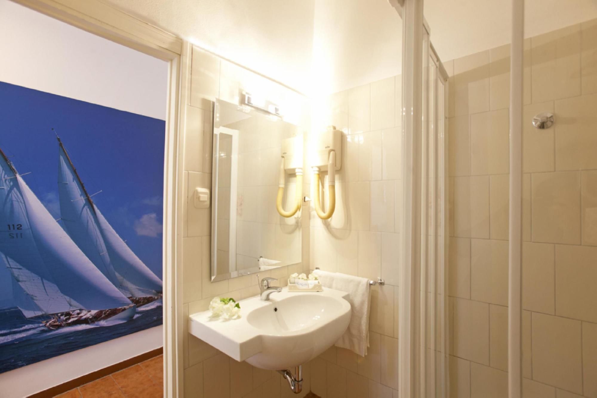 Фото Hotel La Caletta