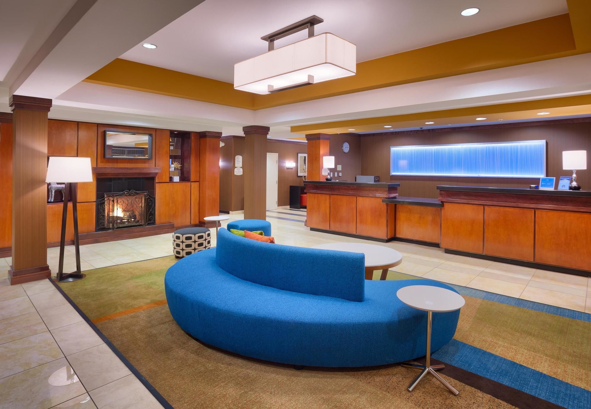 Фото Fairfield Inn & Suites by Marriott Gillette