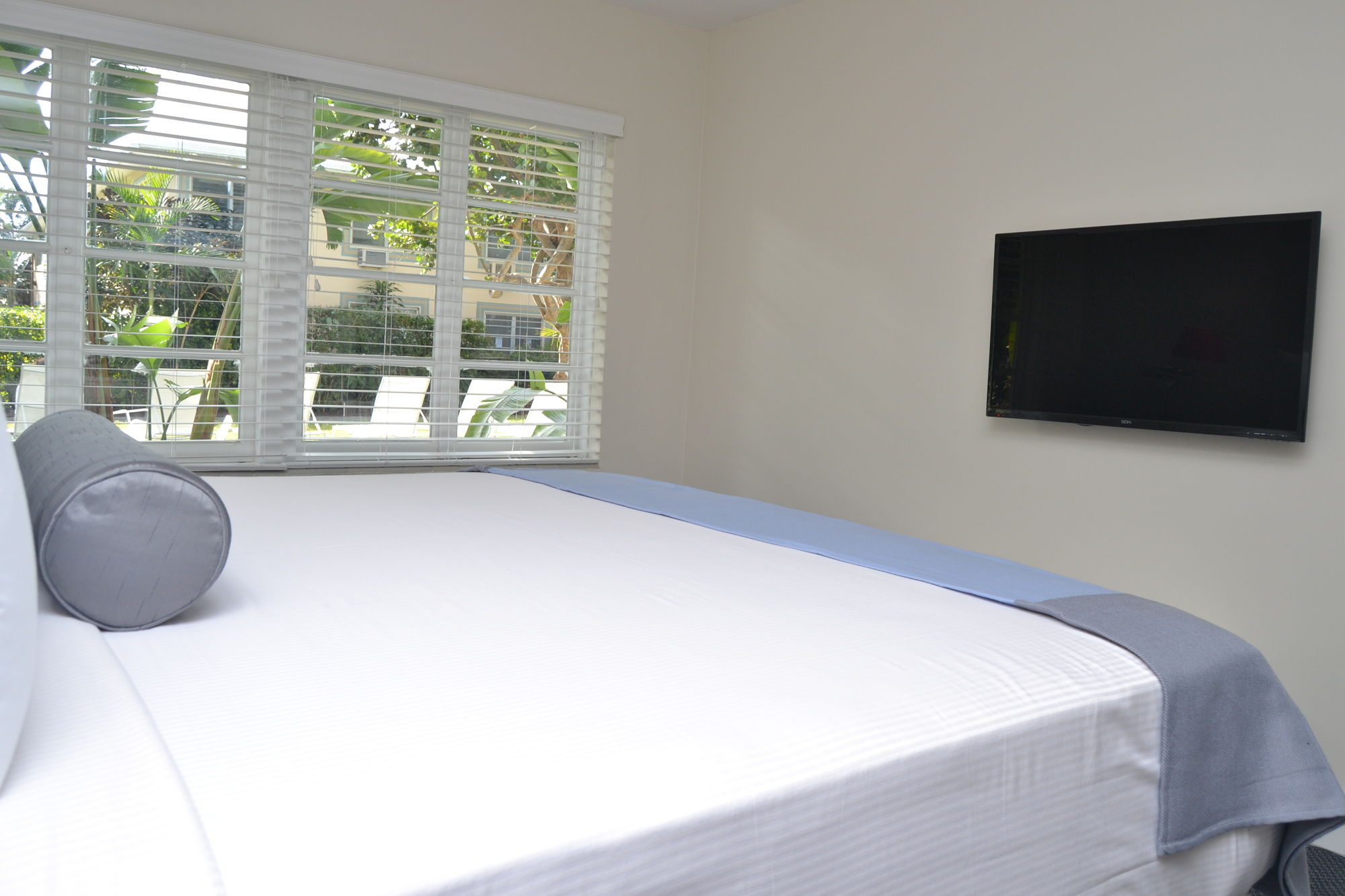 Фото Beach Gardens A North Beach Village Resort Hotel