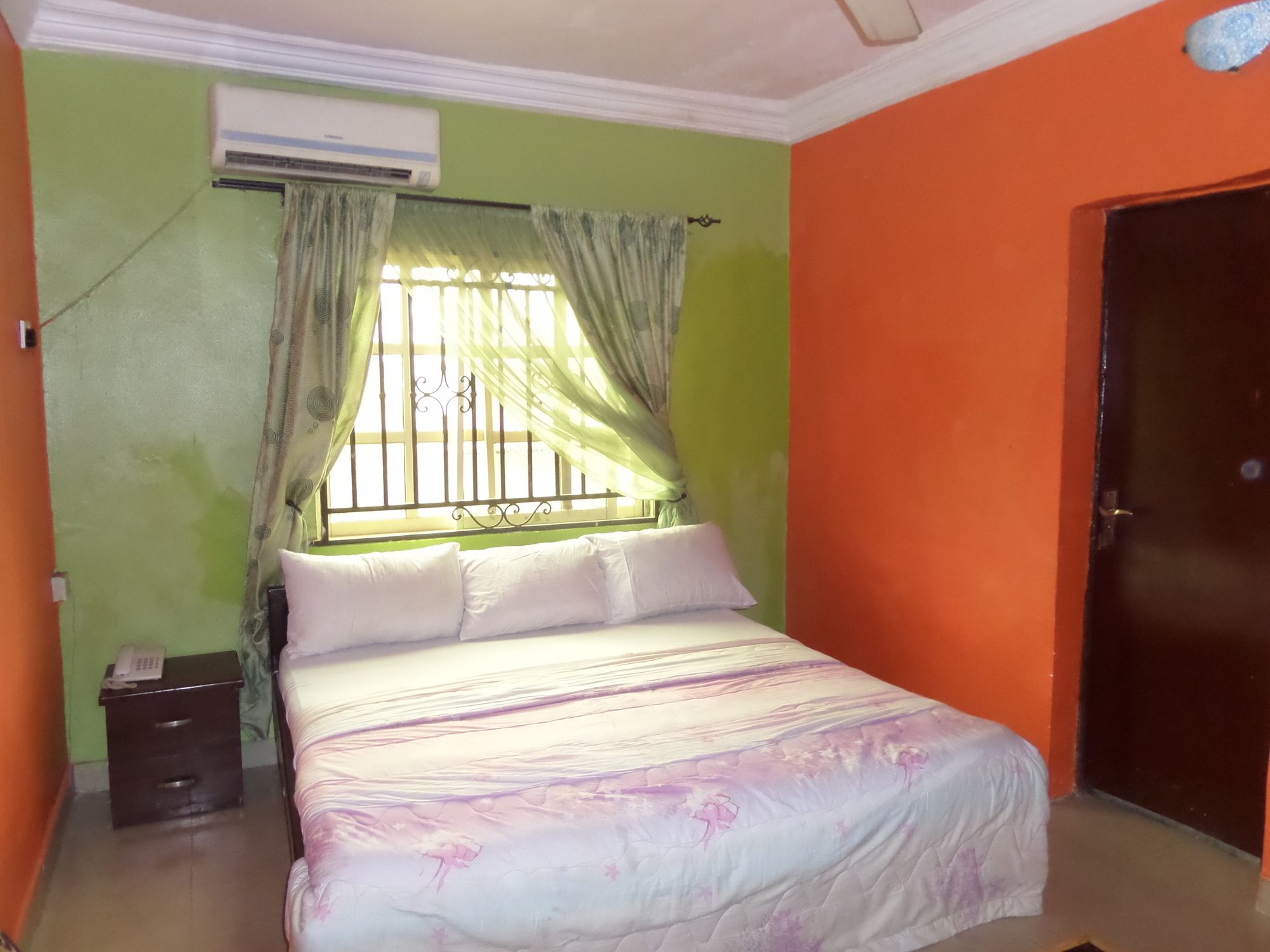 Фото HardRock Hotel and suites