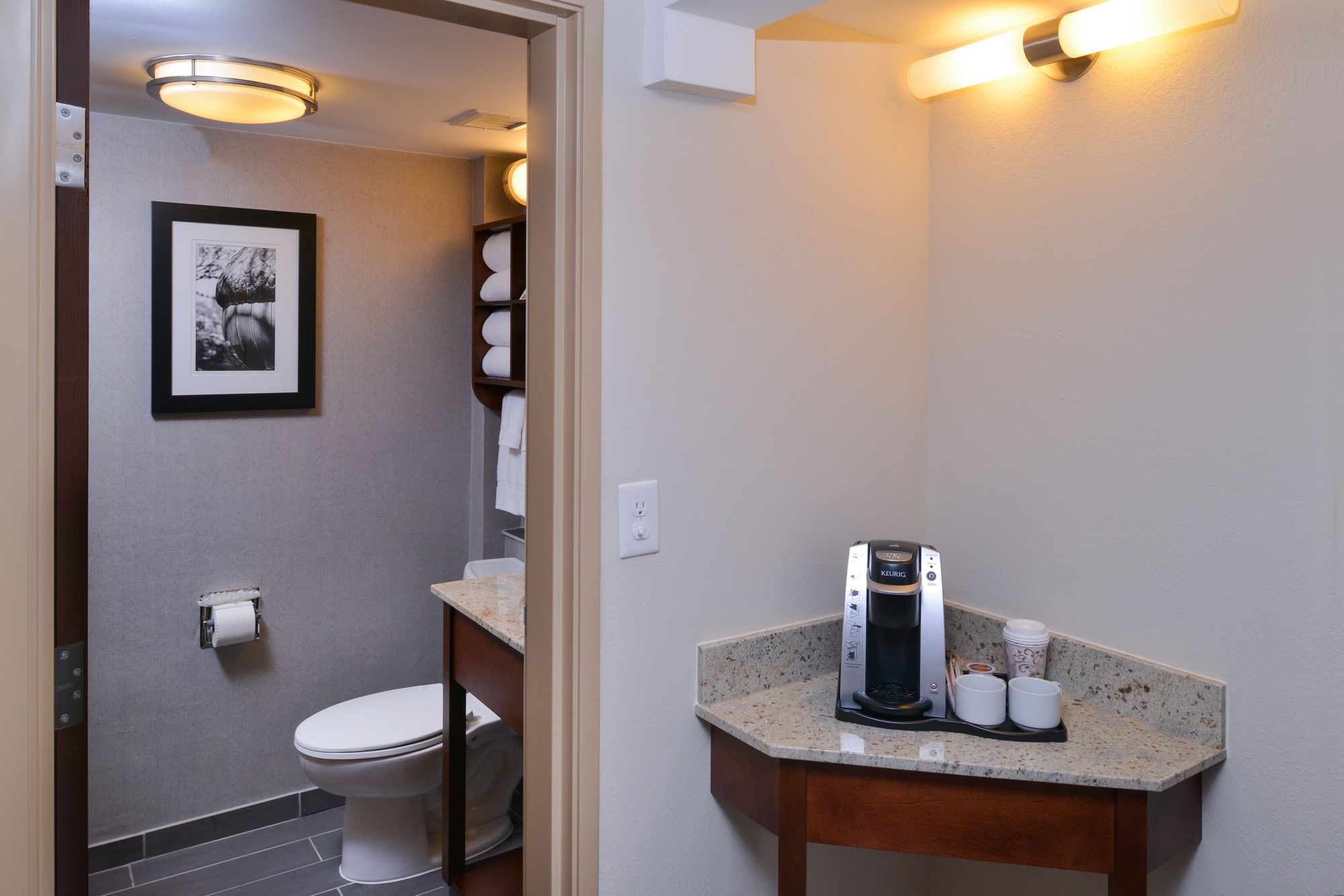 Фото DoubleTree by Hilton Raleigh Crabtree Valley