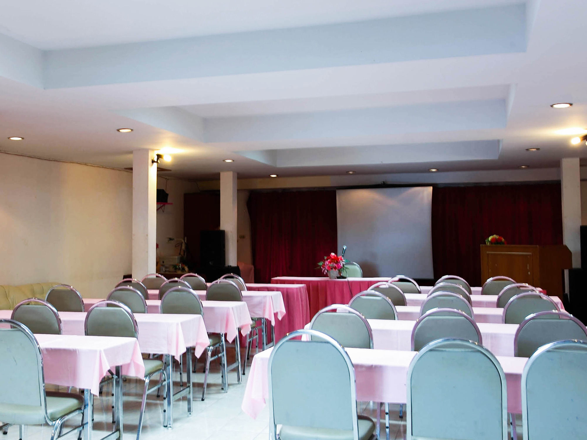 Фото Chumphon Palace Hotel