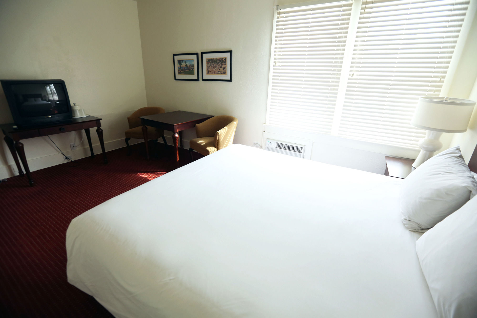 Фото Hotel Atwater