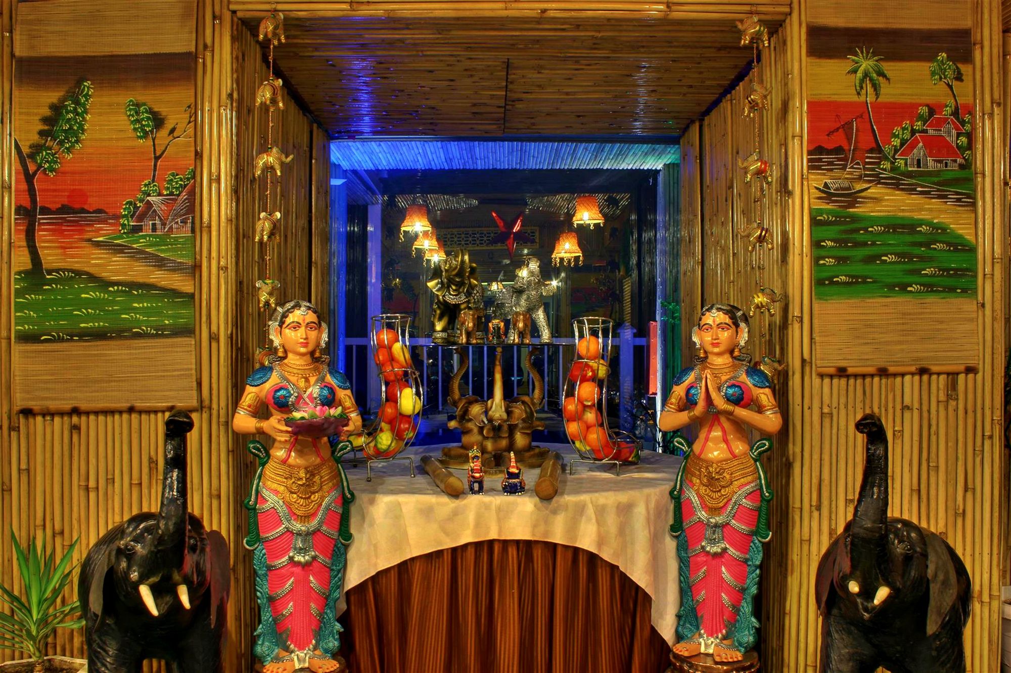 Фото Отель EllBee Ganga View