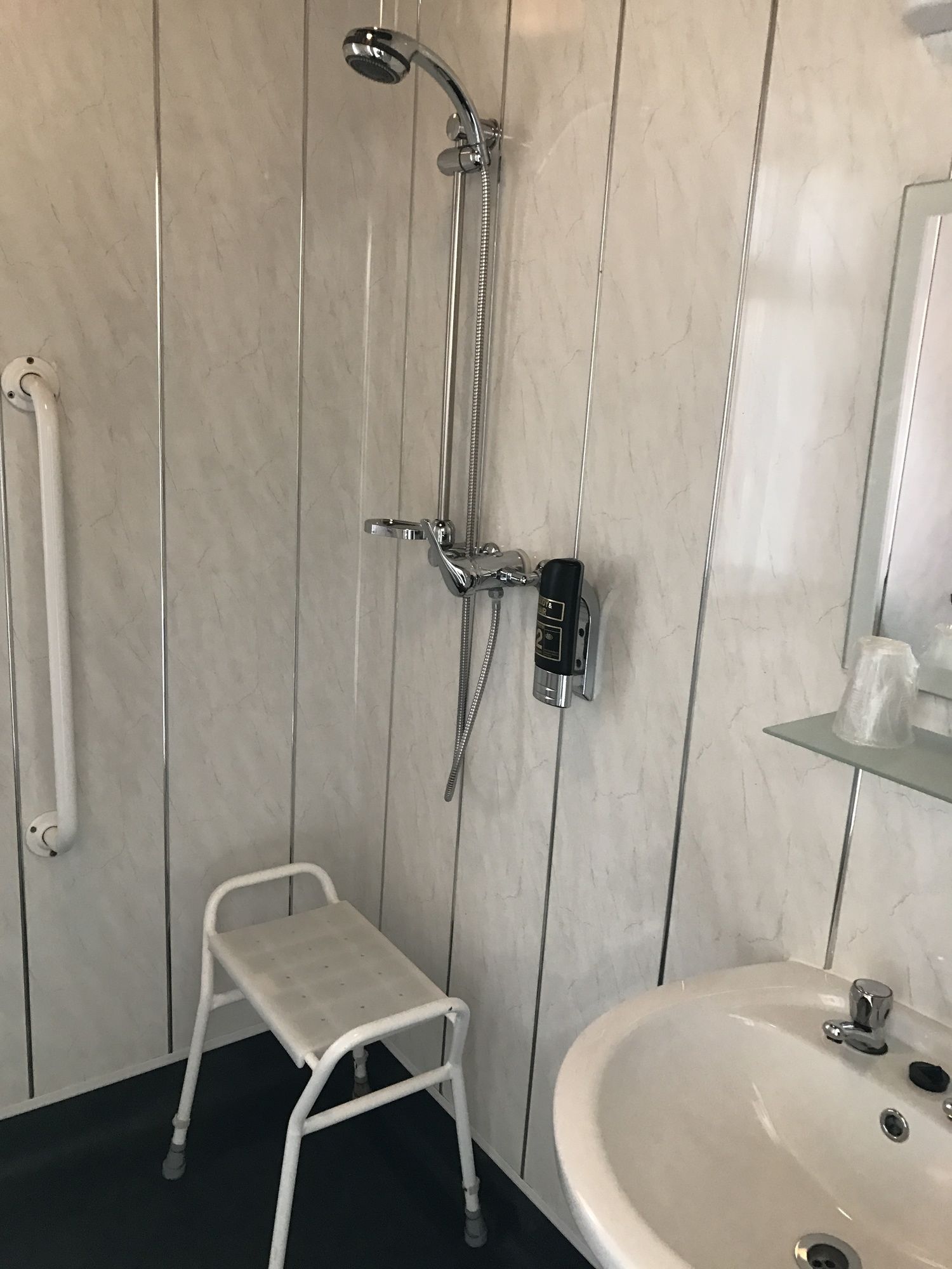 Фото Queens Plaza Hotel