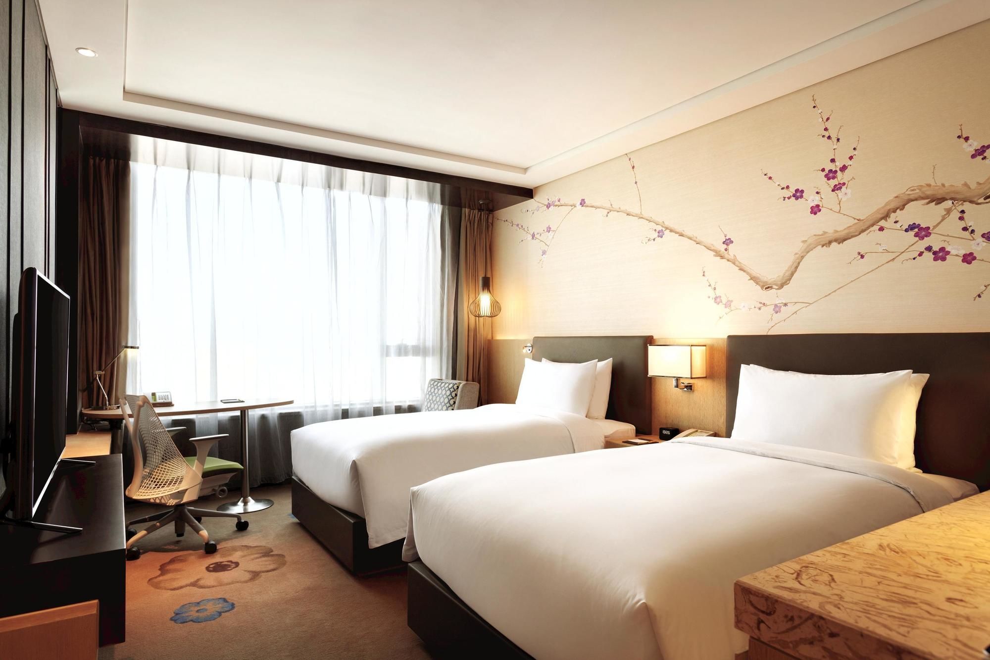 Фото Hilton Garden Inn Dandong