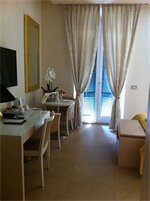 Фото Augustana House