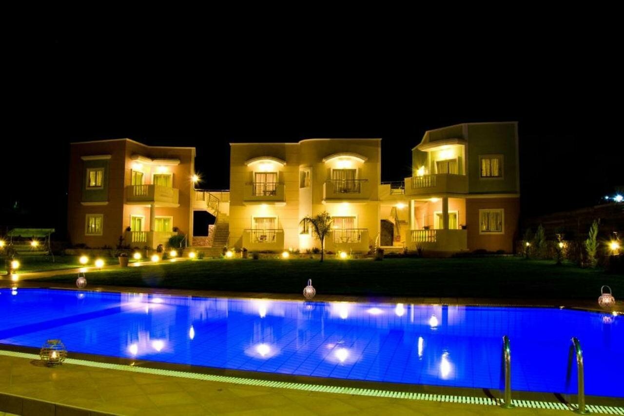 Фото King's Village Apartments