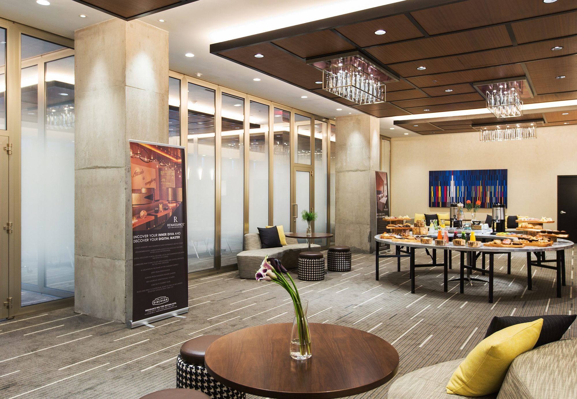 Фото Renaissance New York Midtown Hotel