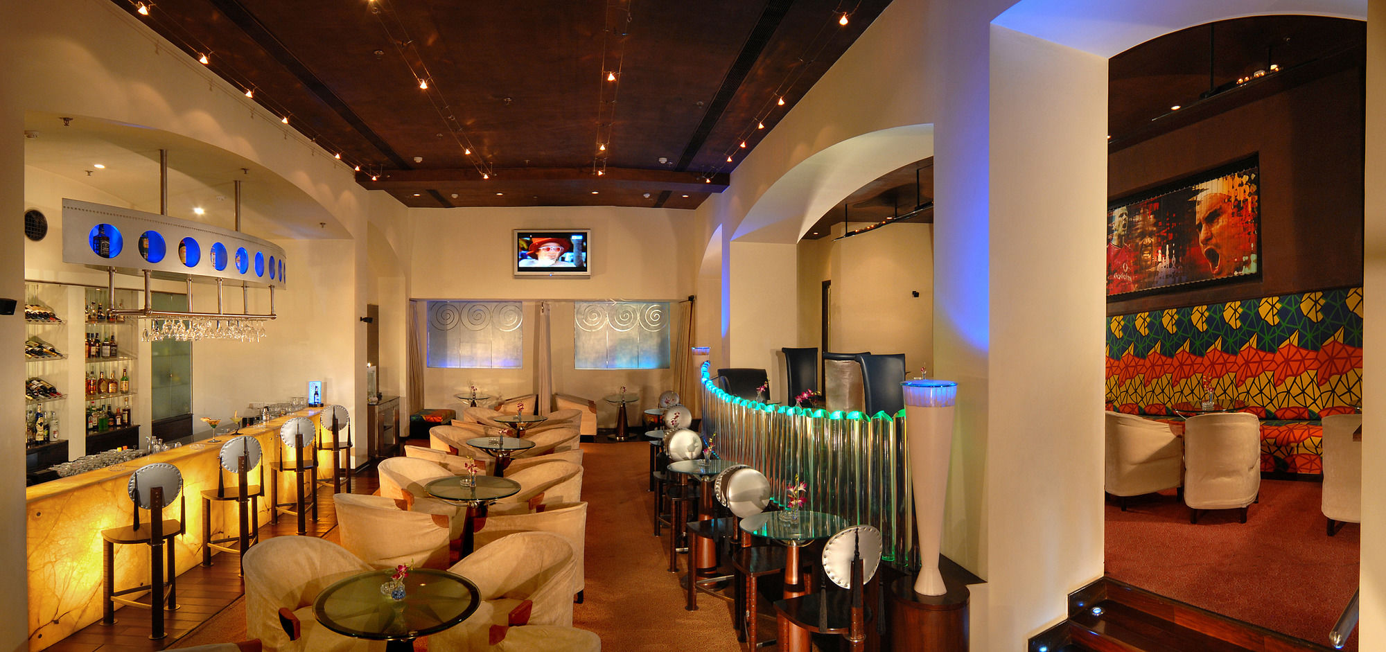 Фото Peerless Hotel Kolkata