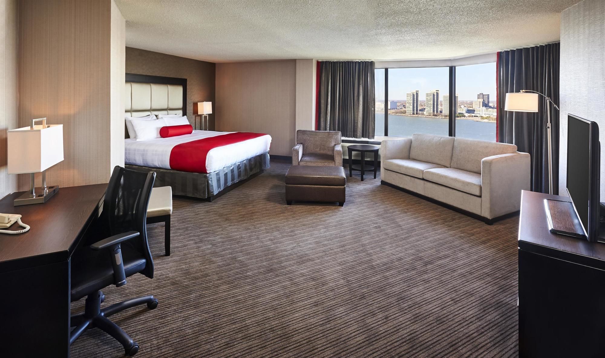 Фото Best Western Plus Waterfront Hotel