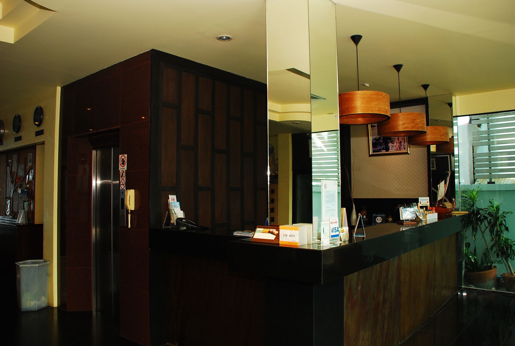 Фото Prachuap Beach Hotel