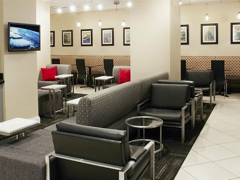 Фото Holiday Inn Express Chicago - Magnificent Mile, an Ihg Hotel