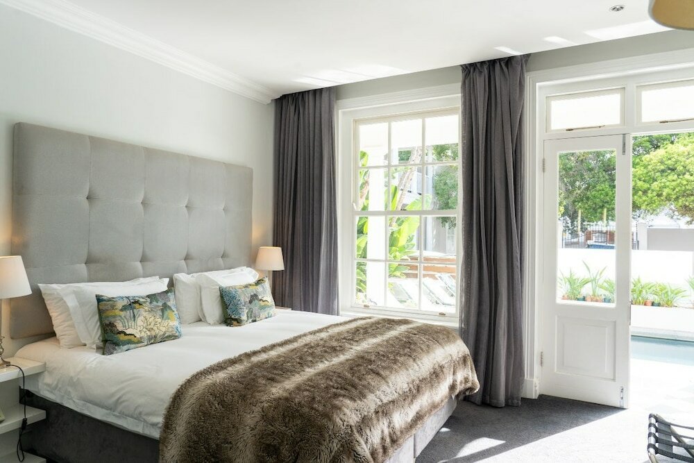 Фото The Three Boutique Hotel