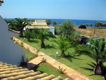 Фото Oasis Hotel