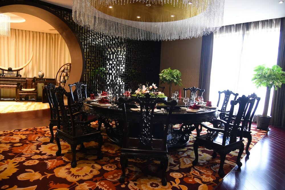 Фото Royal International Hotel Shanghai