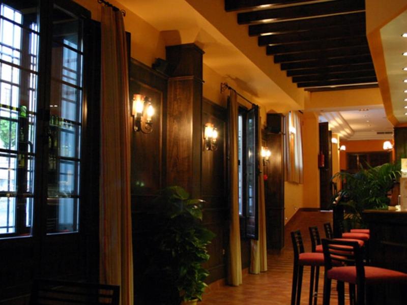 Фото Hotel Coso Viejo